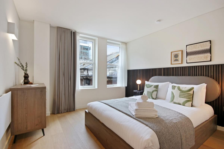 A stylish and elegant apartment in Bow Lane, Bank